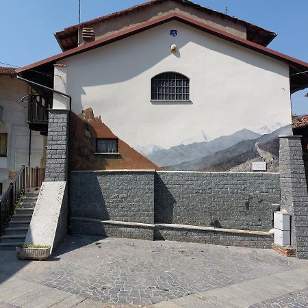 Casa Del Rustico, Indipendente Vista Sacra Con Dipinto Villa Caprie Buitenkant foto