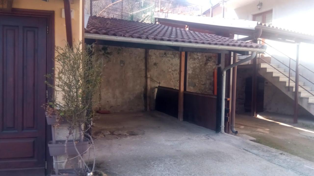 Casa Del Rustico, Indipendente Vista Sacra Con Dipinto Villa Caprie Buitenkant foto