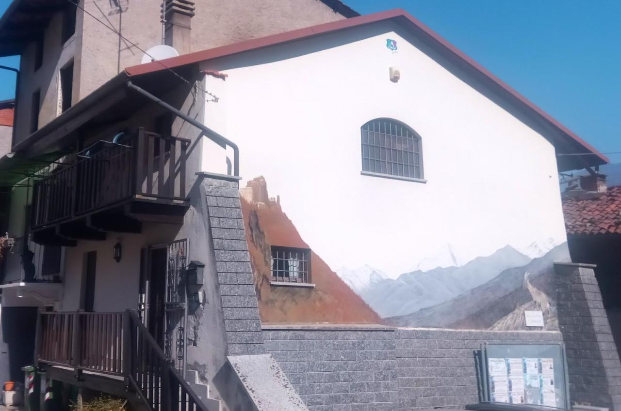 Casa Del Rustico, Indipendente Vista Sacra Con Dipinto Villa Caprie Buitenkant foto