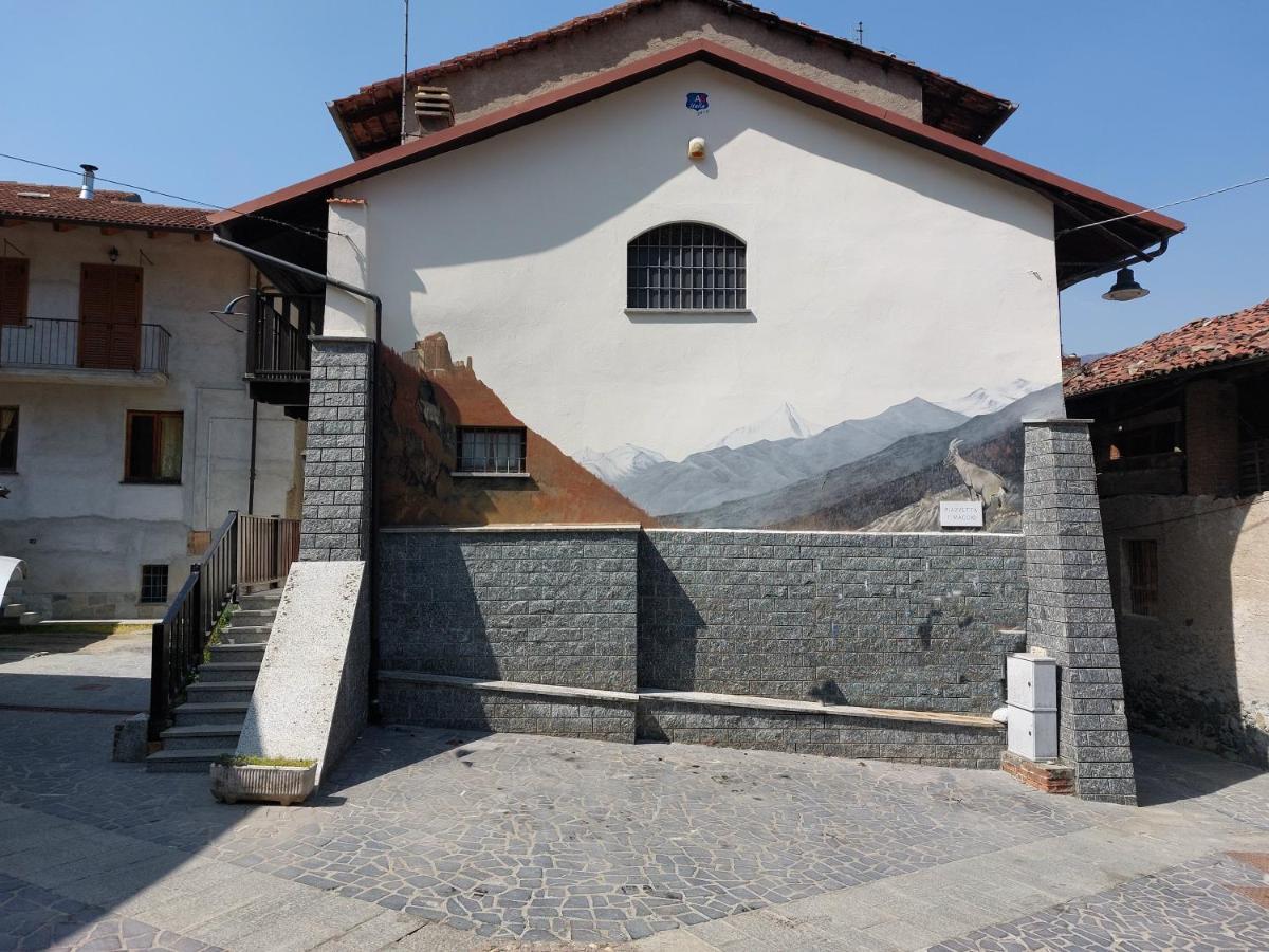Casa Del Rustico, Indipendente Vista Sacra Con Dipinto Villa Caprie Buitenkant foto